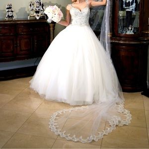 Wedding dress